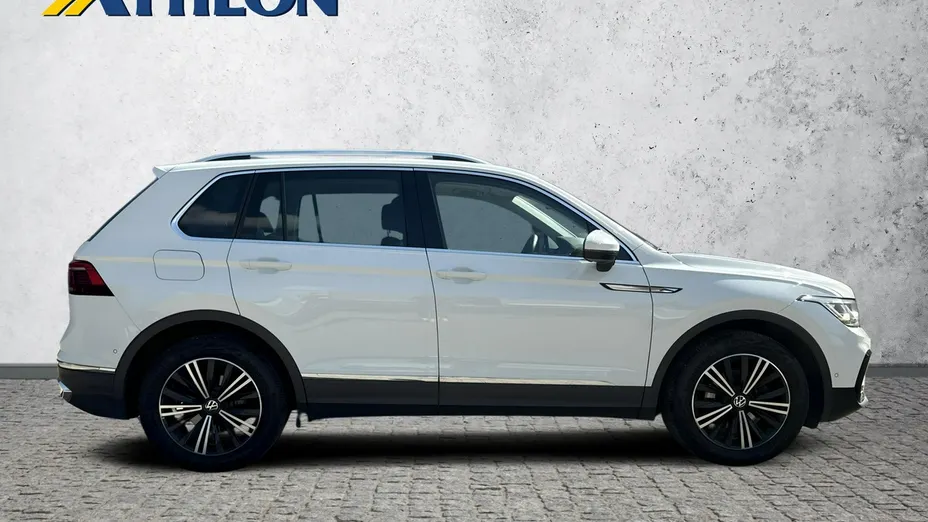 VOLKSWAGEN Tiguan -
