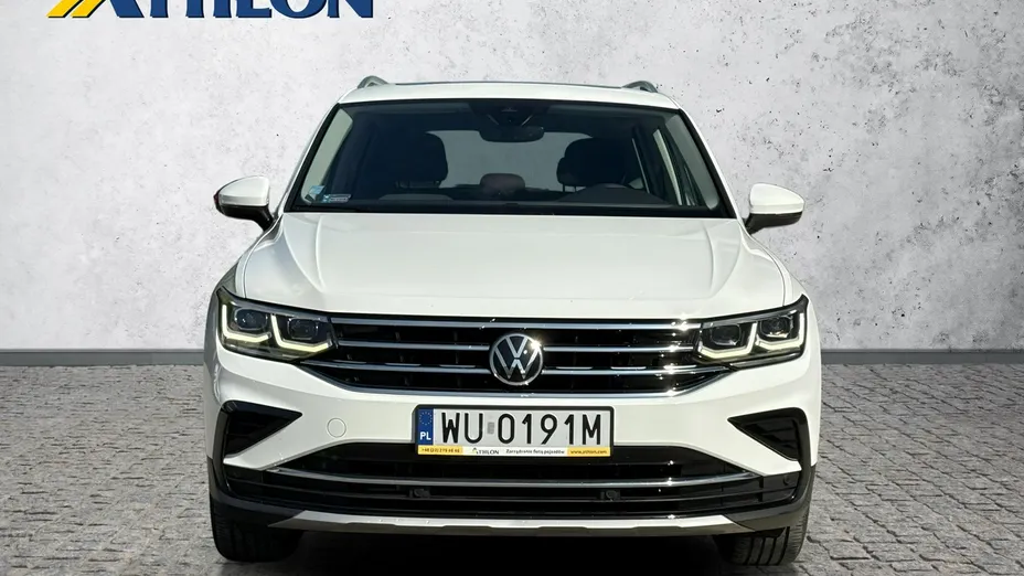 VOLKSWAGEN Tiguan -