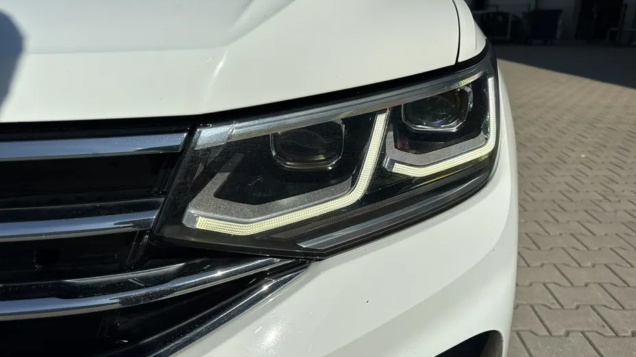 VOLKSWAGEN Tiguan -