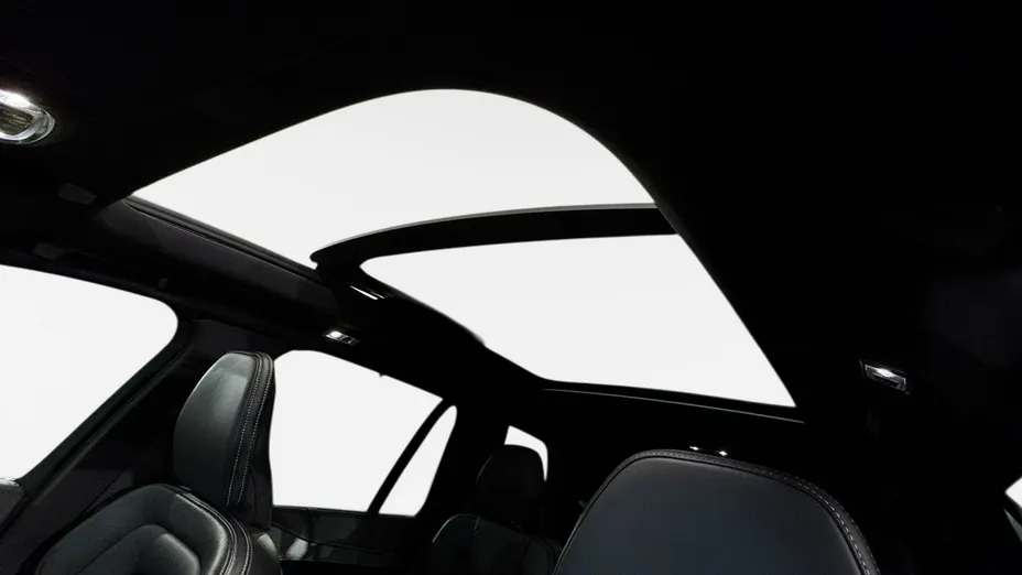 VOLVO XC90 -