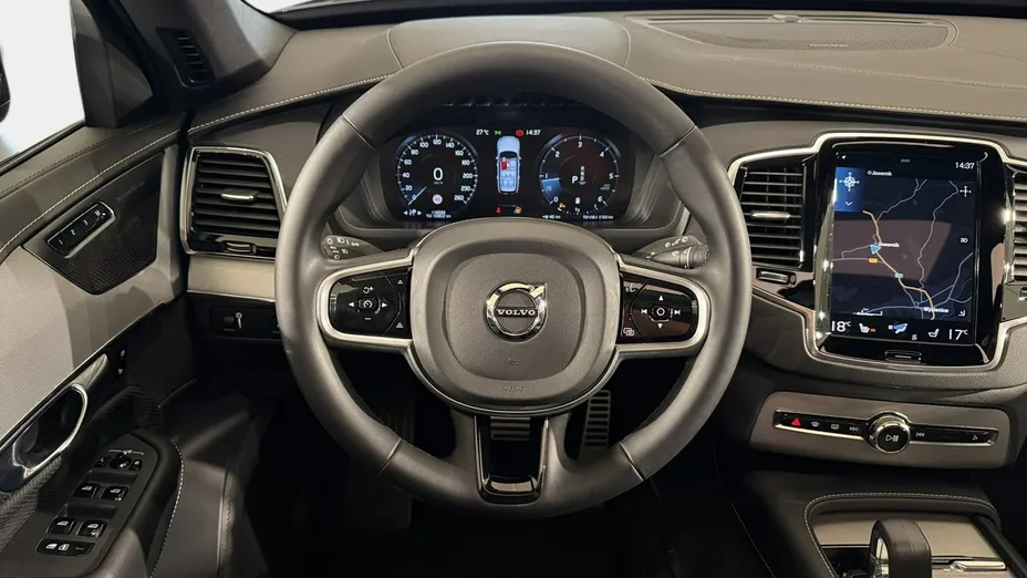 VOLVO XC90 -