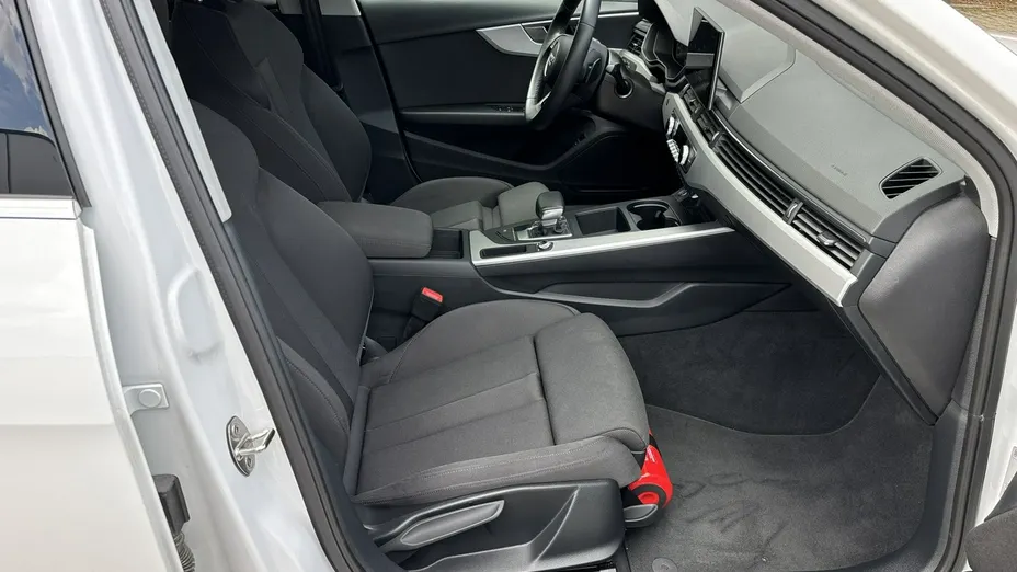 AUDI A4 -