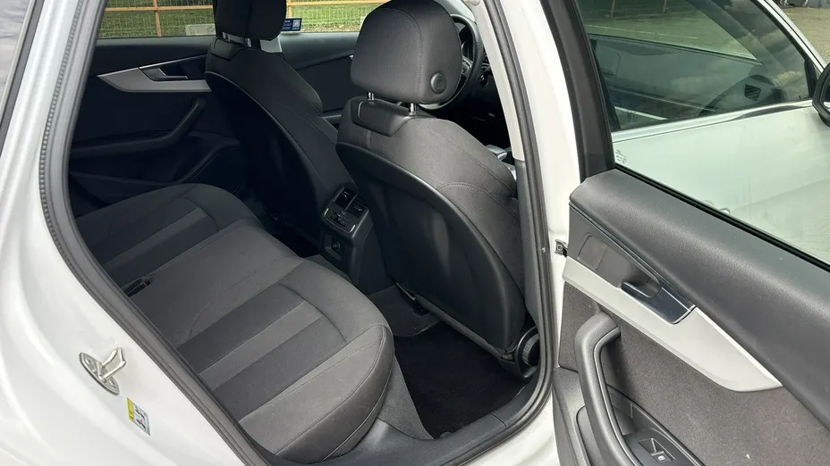 AUDI A4 -