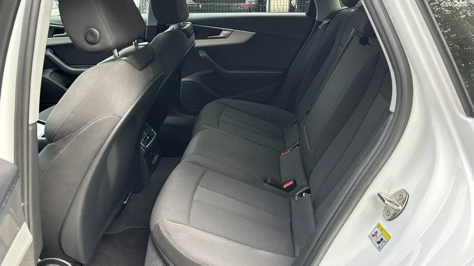 AUDI A4 -