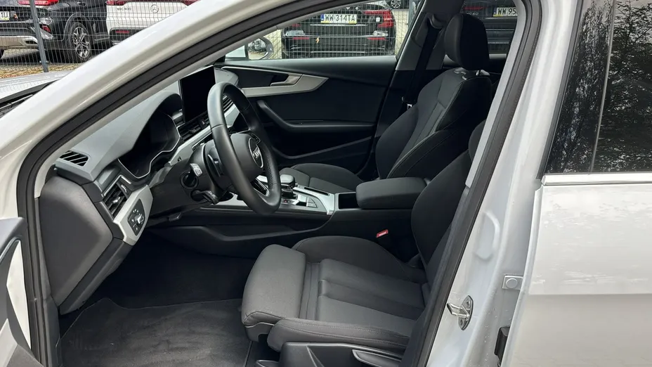 AUDI A4 -