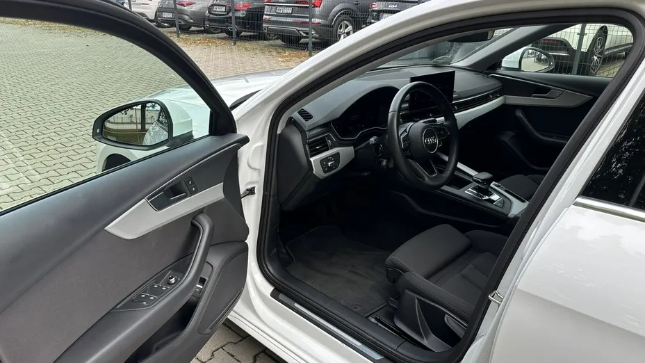AUDI A4 -