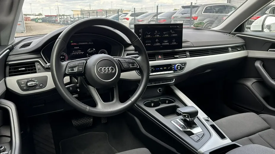 AUDI A4 -