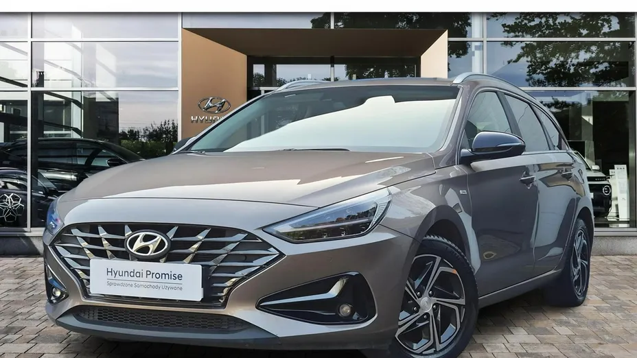 HYUNDAI i30 -