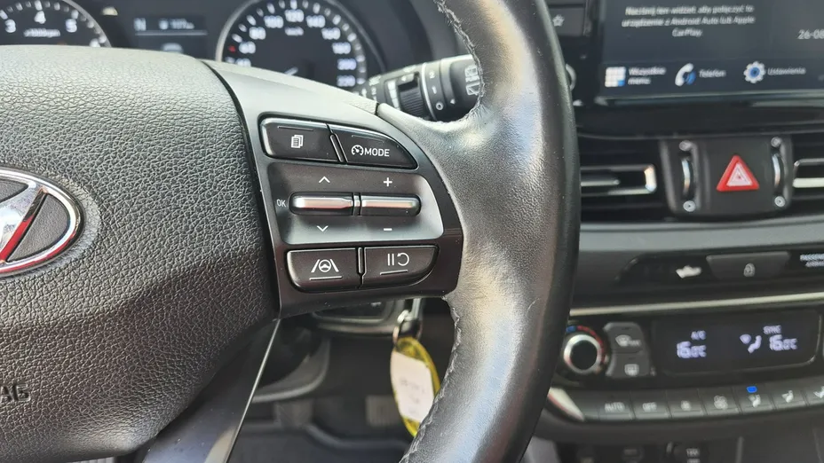 HYUNDAI i30 -