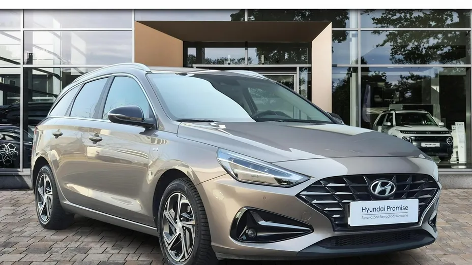 HYUNDAI i30 -