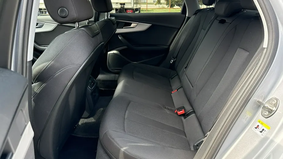 AUDI A4 -