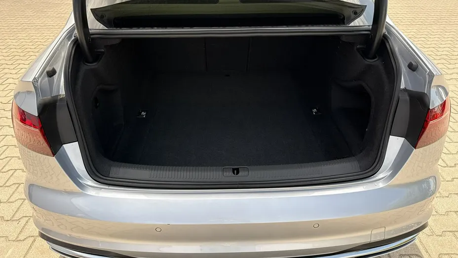 AUDI A4 -