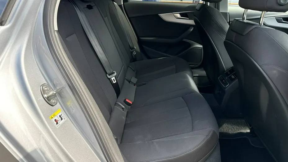 AUDI A4 -