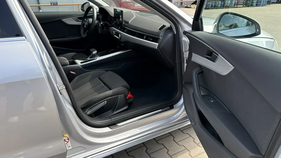 AUDI A4 -