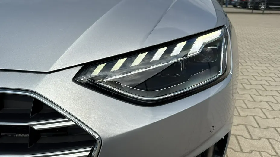 AUDI A4 -