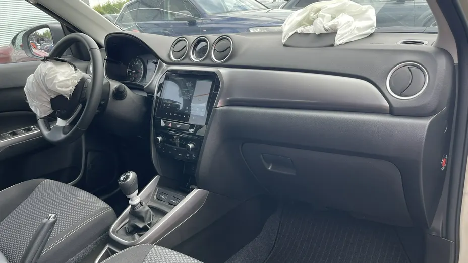 SUZUKI Vitara -
