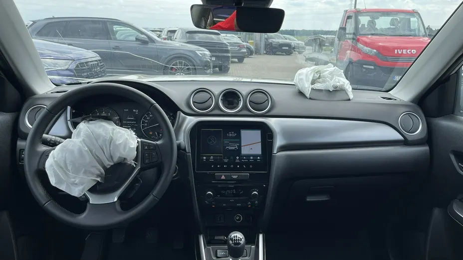 SUZUKI Vitara -