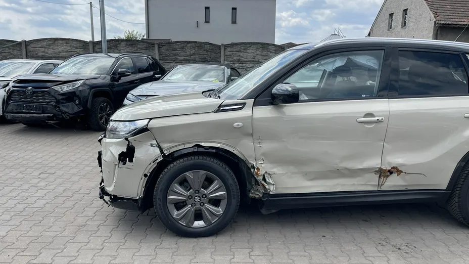 SUZUKI Vitara -