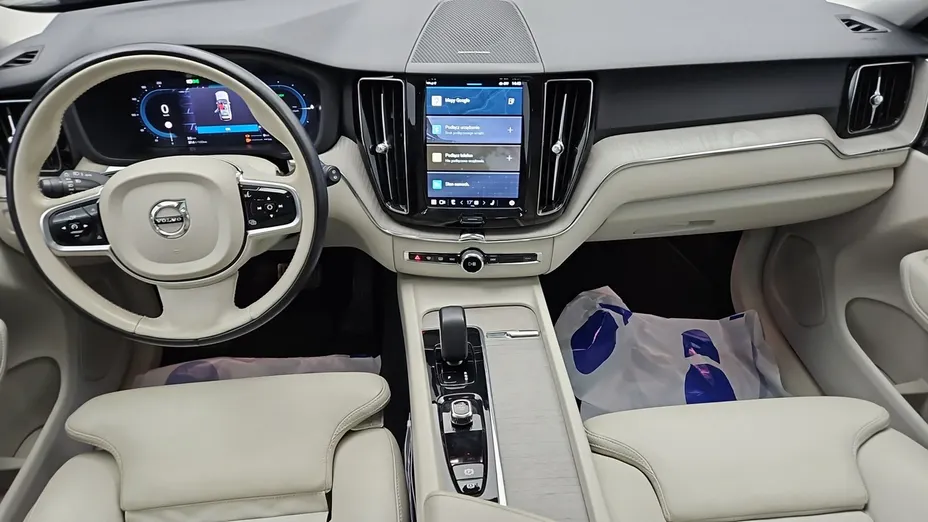 VOLVO XC60 -