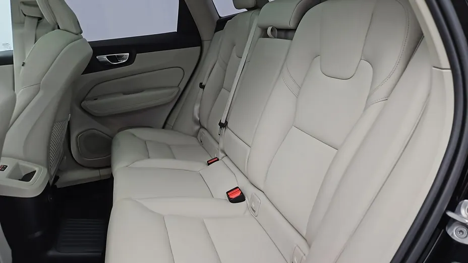 VOLVO XC60 -
