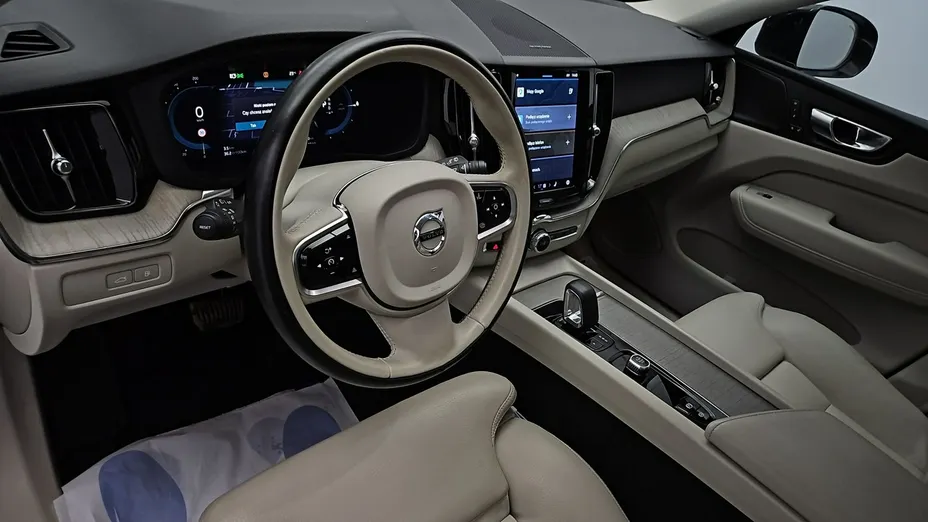 VOLVO XC60 -