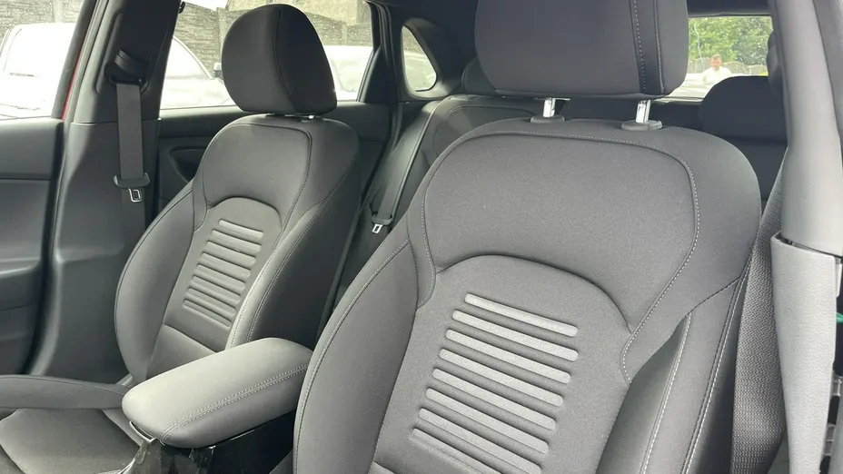 HYUNDAI i30 -