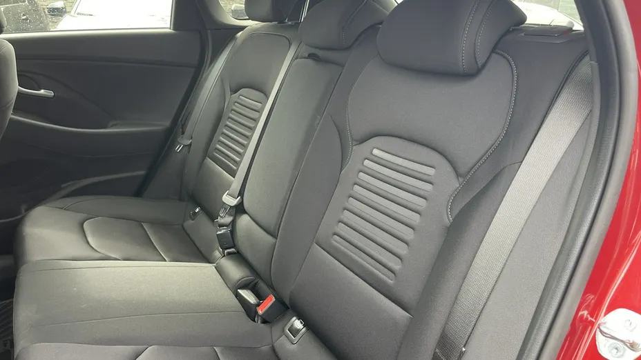 HYUNDAI i30 -
