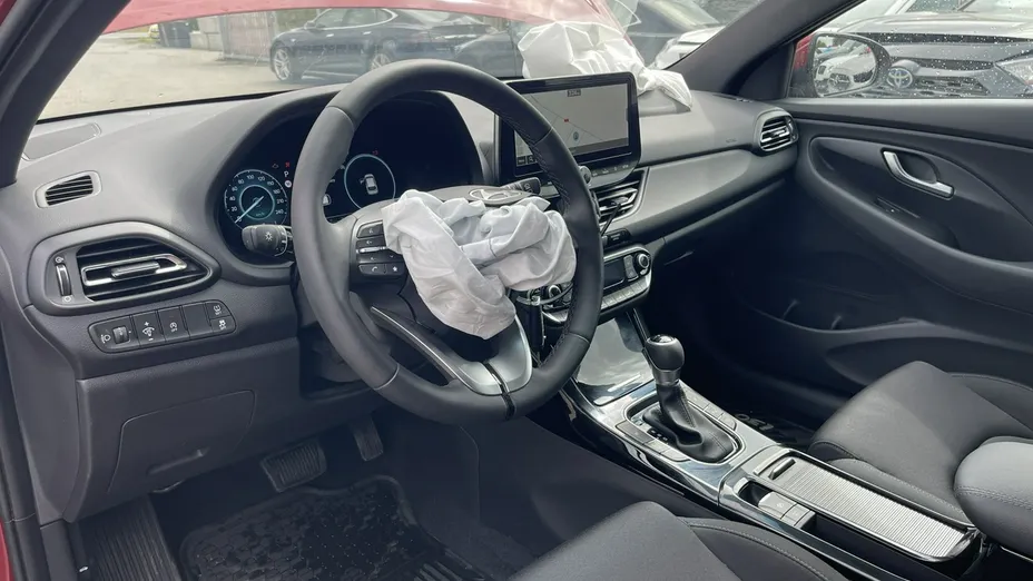 HYUNDAI i30 -