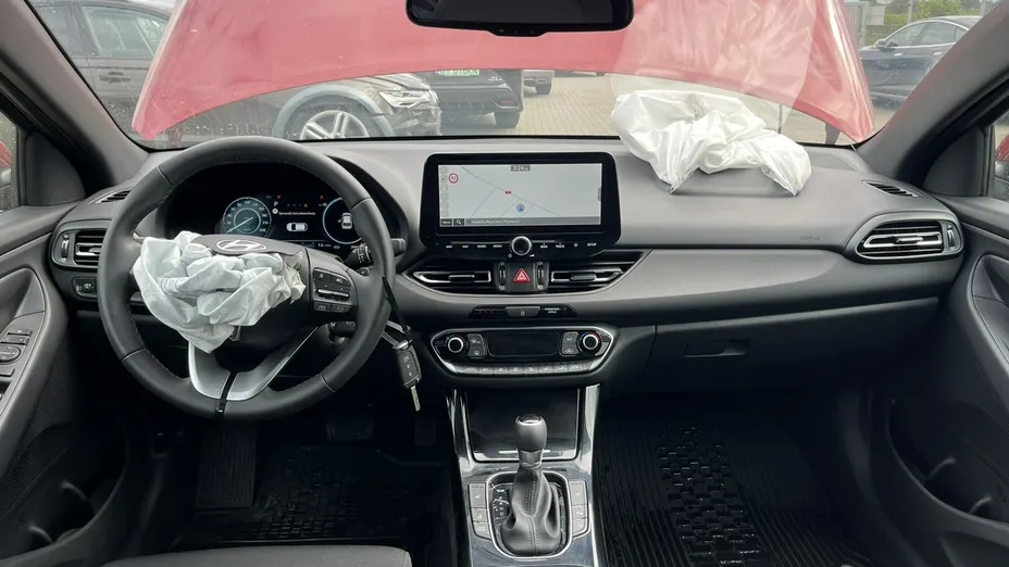 HYUNDAI i30 -