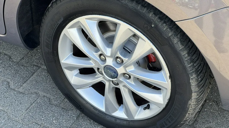 FORD Mondeo -