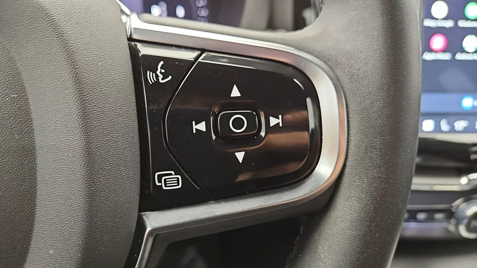 VOLVO XC60 -