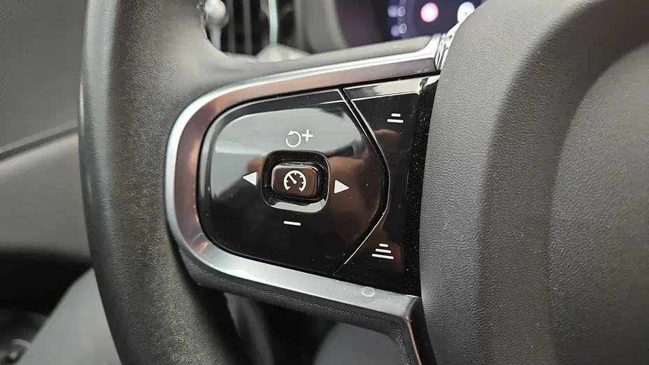 VOLVO XC60 -