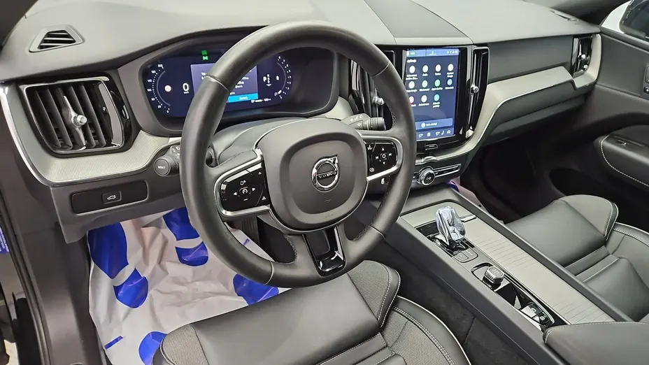 VOLVO XC60 -