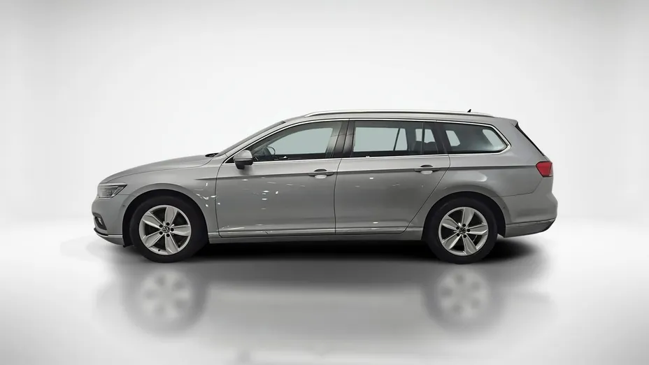 VOLKSWAGEN Passat -