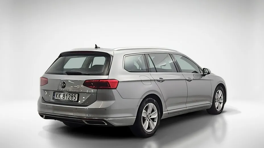 VOLKSWAGEN Passat -