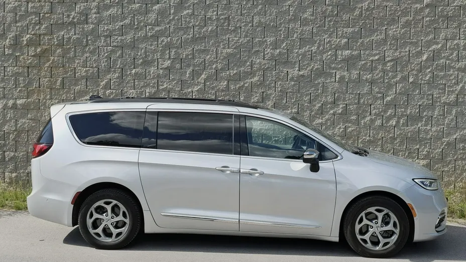 CHRYSLER Pacifica -