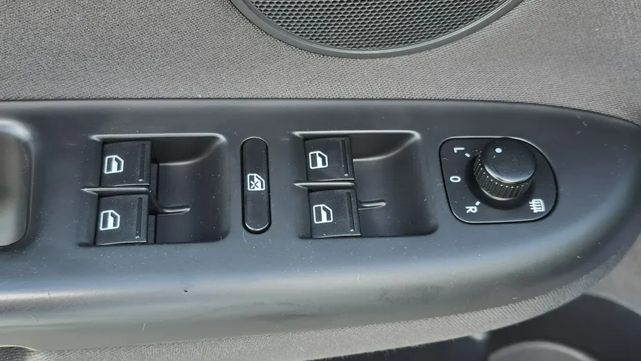 VOLKSWAGEN Golf Plus -