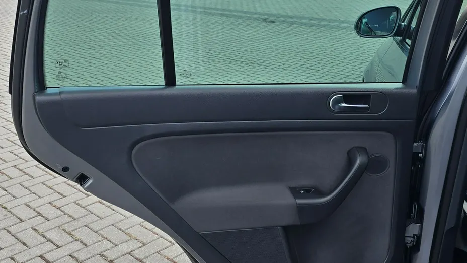 VOLKSWAGEN Golf Plus -