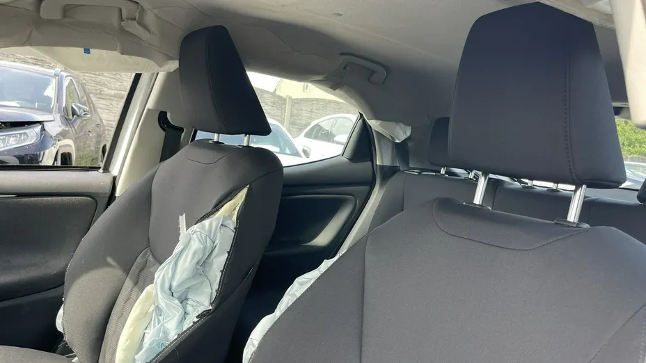 TOYOTA Yaris -