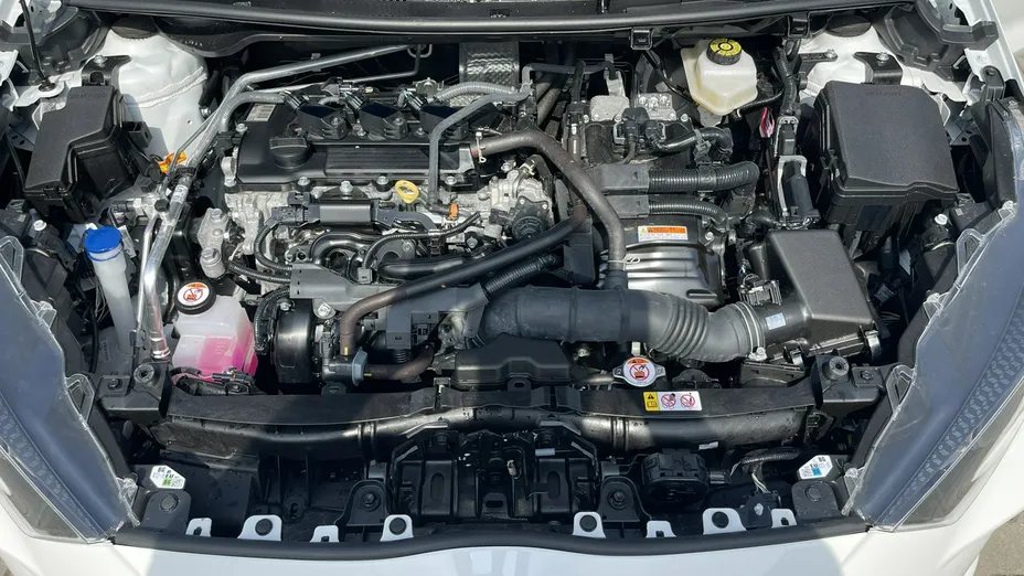 TOYOTA Yaris -