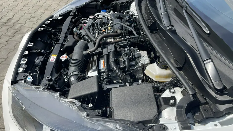 TOYOTA Yaris -