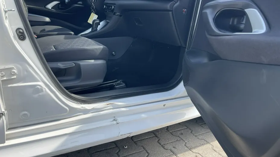 TOYOTA Yaris -