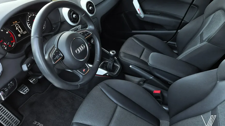 PEUGEOT 308 -