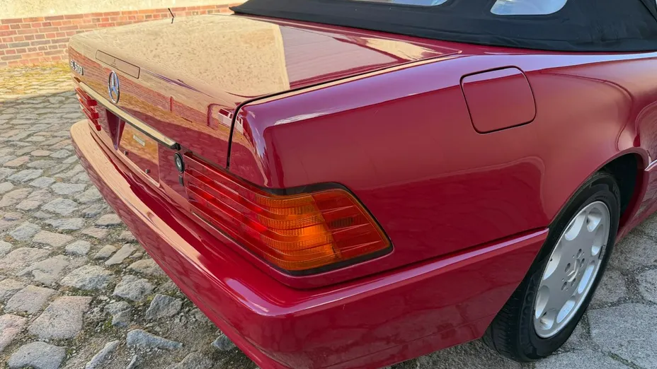MERCEDES-BENZ SL -