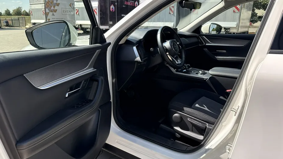 MAZDA CX-60 -