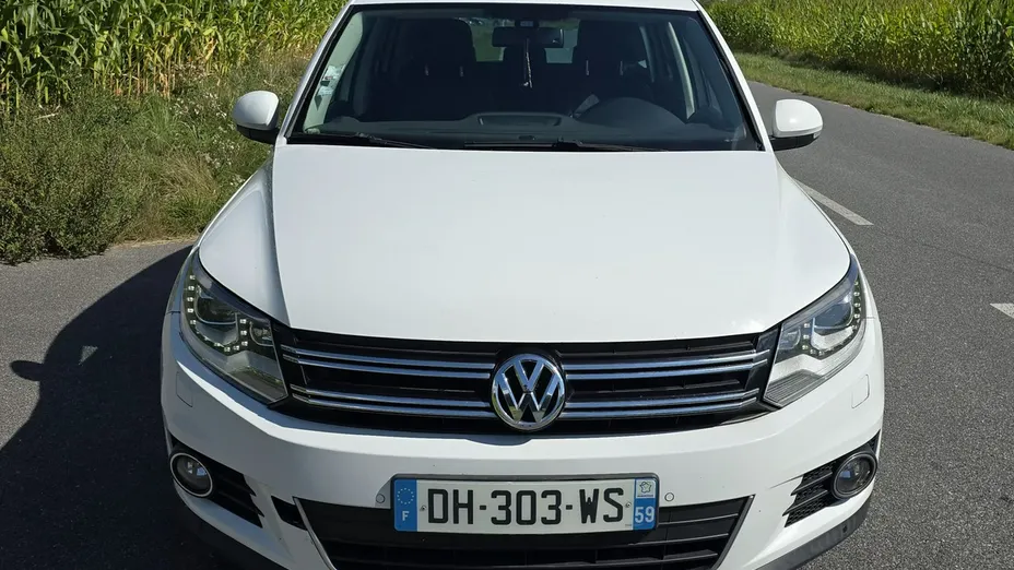VOLKSWAGEN Tiguan -