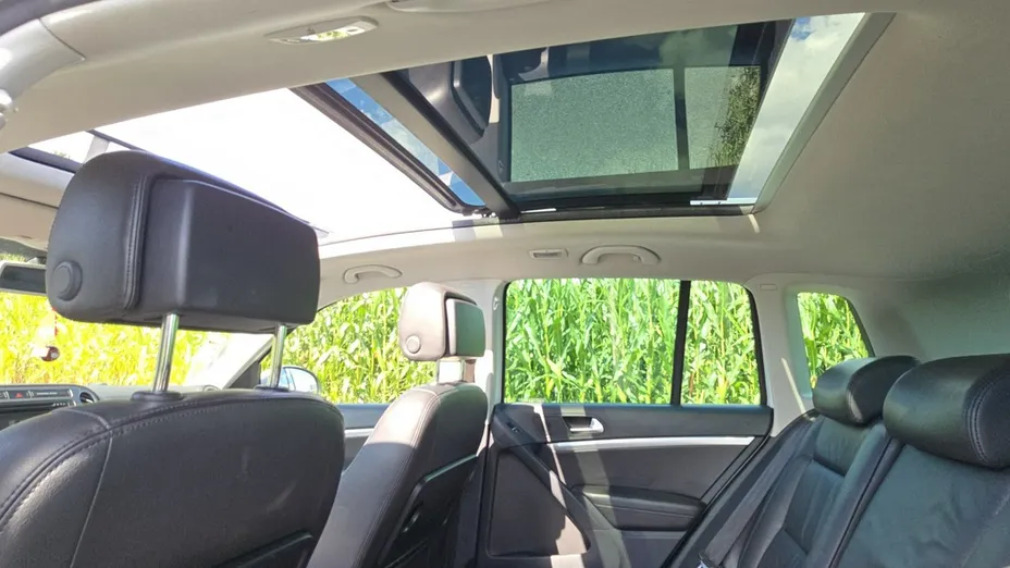 VOLKSWAGEN Tiguan -