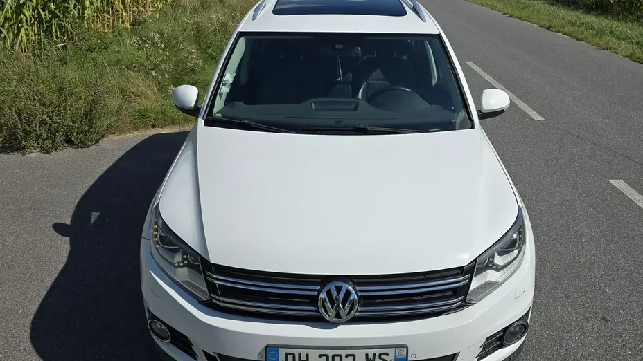 VOLKSWAGEN Tiguan -