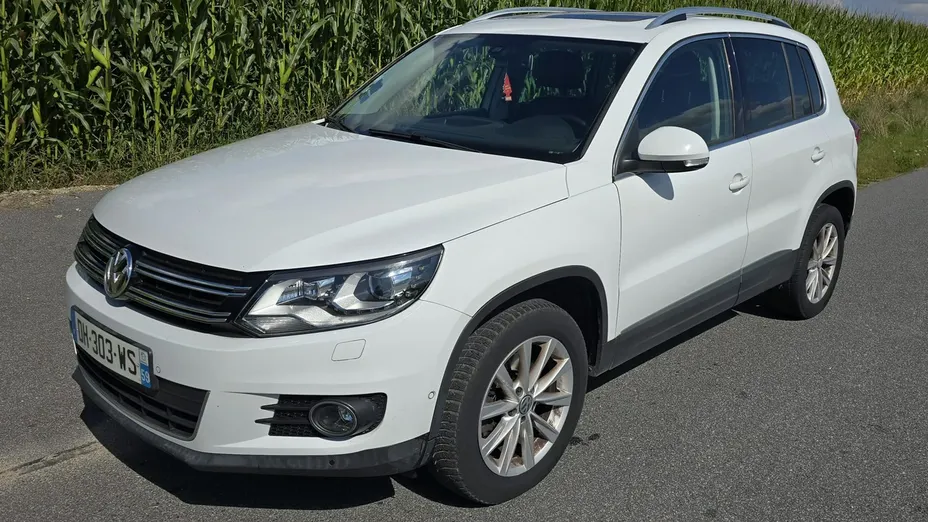 VOLKSWAGEN Tiguan -