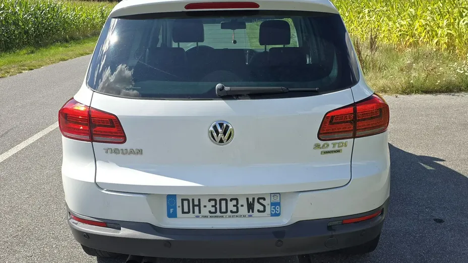 VOLKSWAGEN Tiguan -